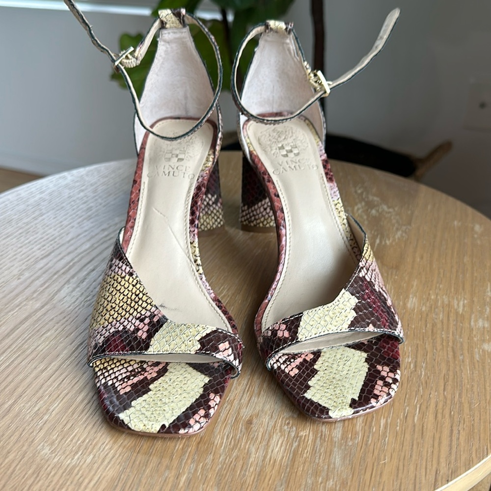 Vince Camuto Madilin Sandal. Snake Print. Sz 7.5